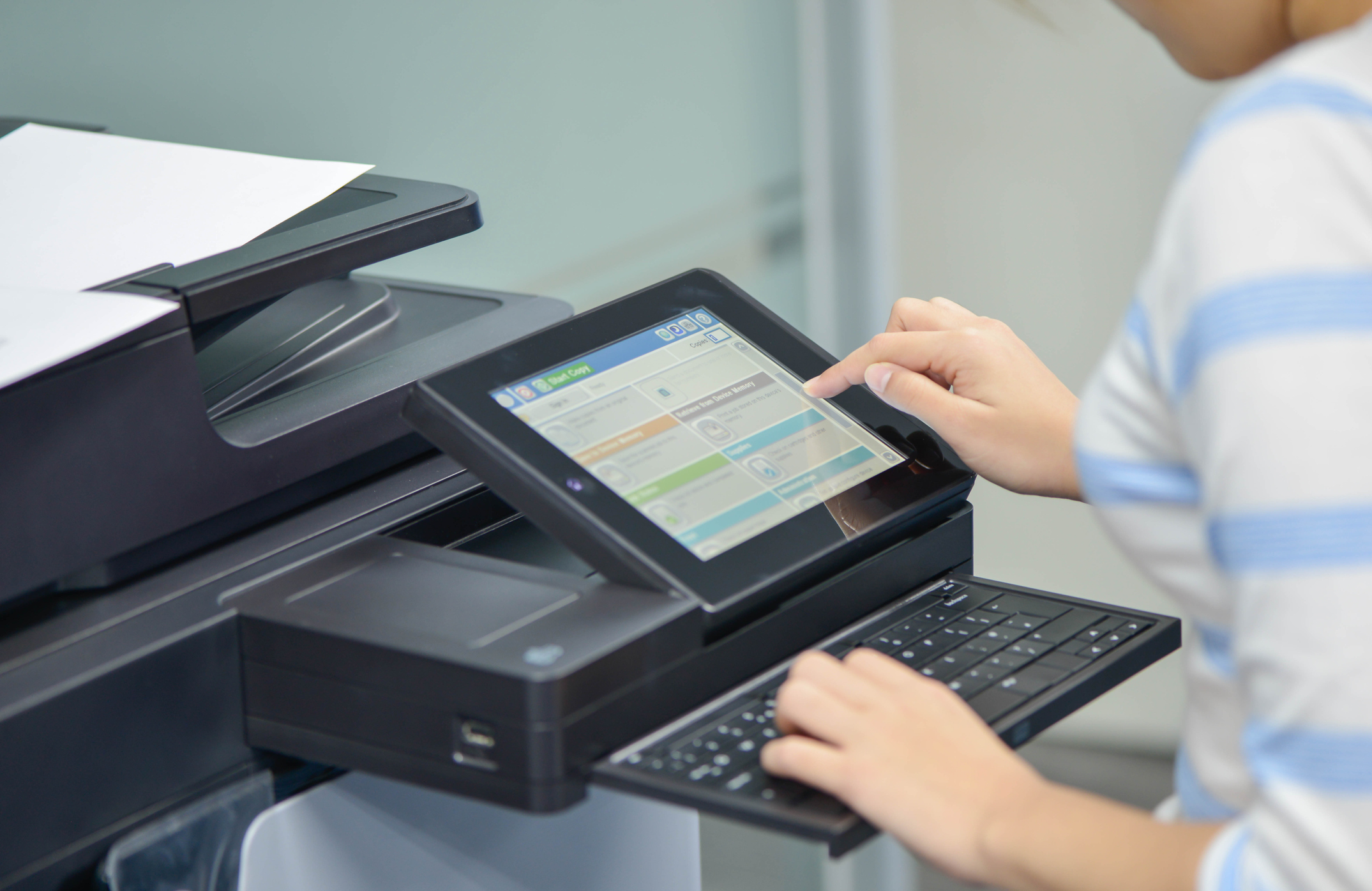 Read more about the article The Advantages of Leasing vs. Buying a Copier