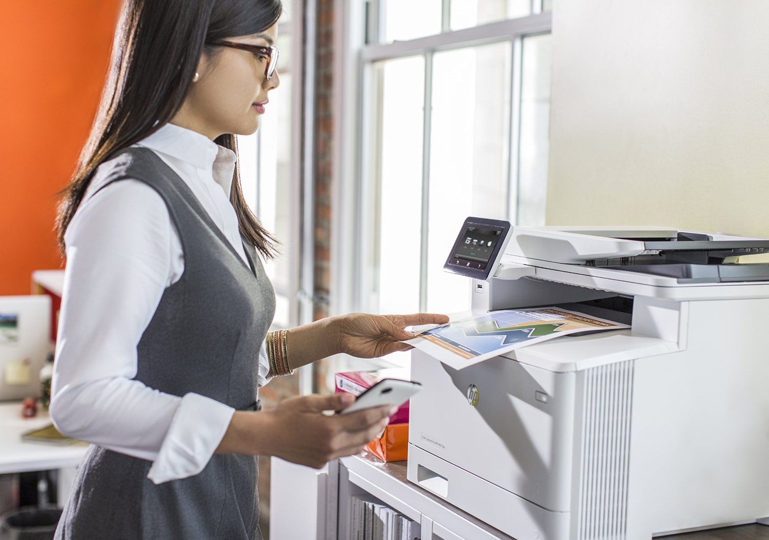 Read more about the article What Does A Copier Repair Technician Do?